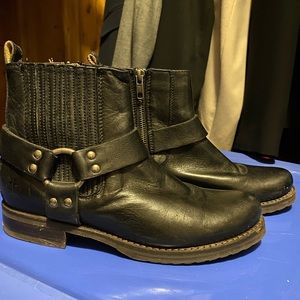 Frye boots- size 7.5.
